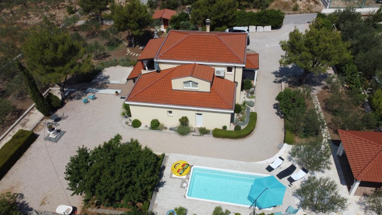 שיבניק Resort Apartment Petrovic מראה חיצוני תמונה