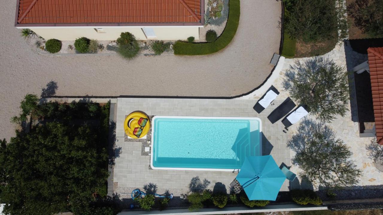 שיבניק Resort Apartment Petrovic מראה חיצוני תמונה