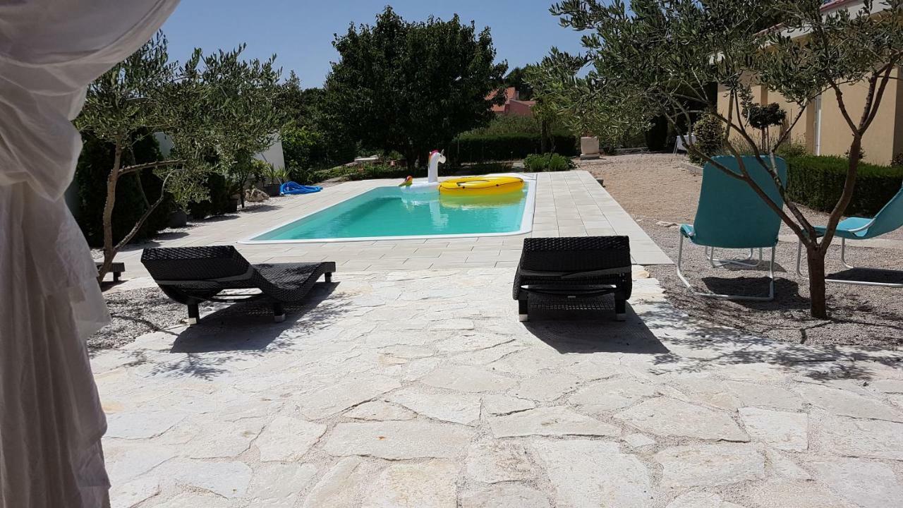 שיבניק Resort Apartment Petrovic מראה חיצוני תמונה